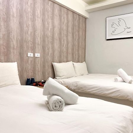 Fengjia Sleep Hotel Taichung Exterior photo