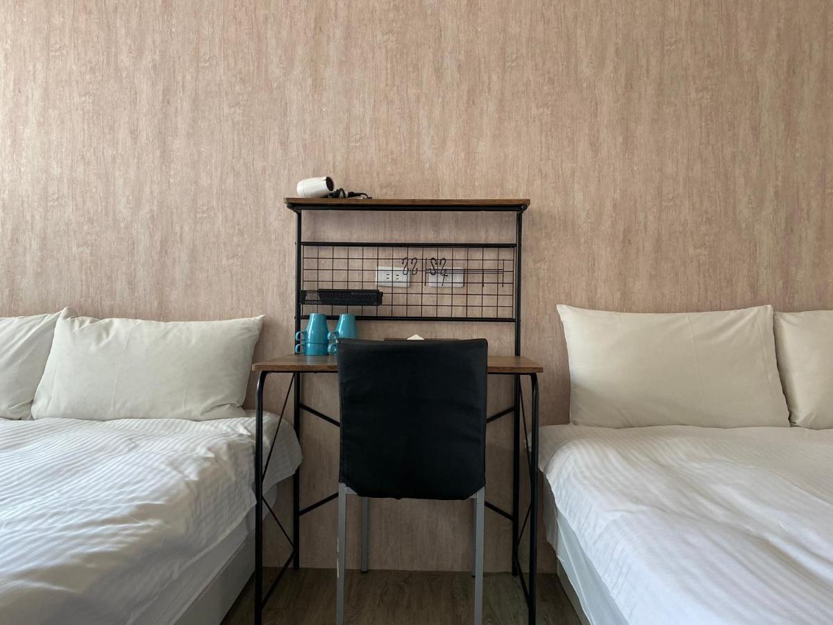 Fengjia Sleep Hotel Taichung Exterior photo