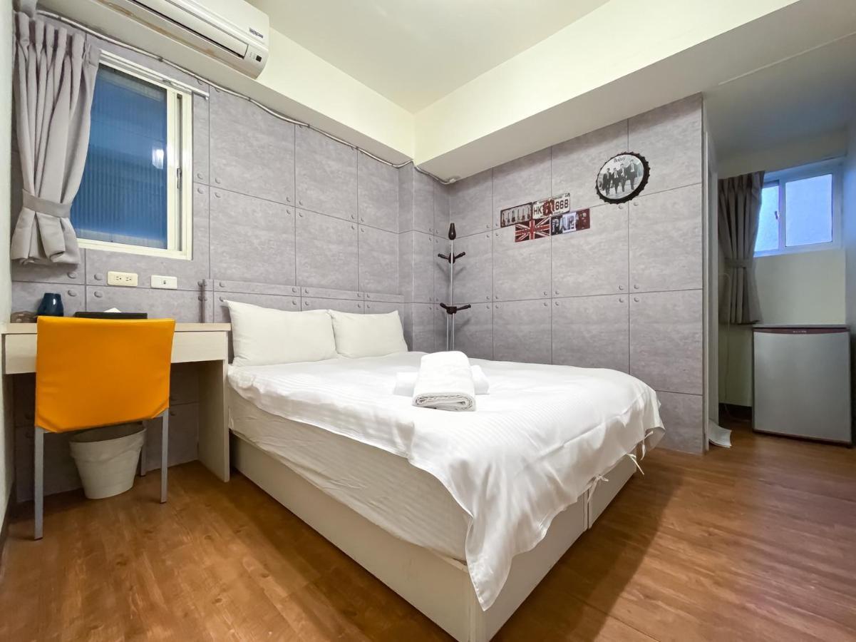 Fengjia Sleep Hotel Taichung Exterior photo