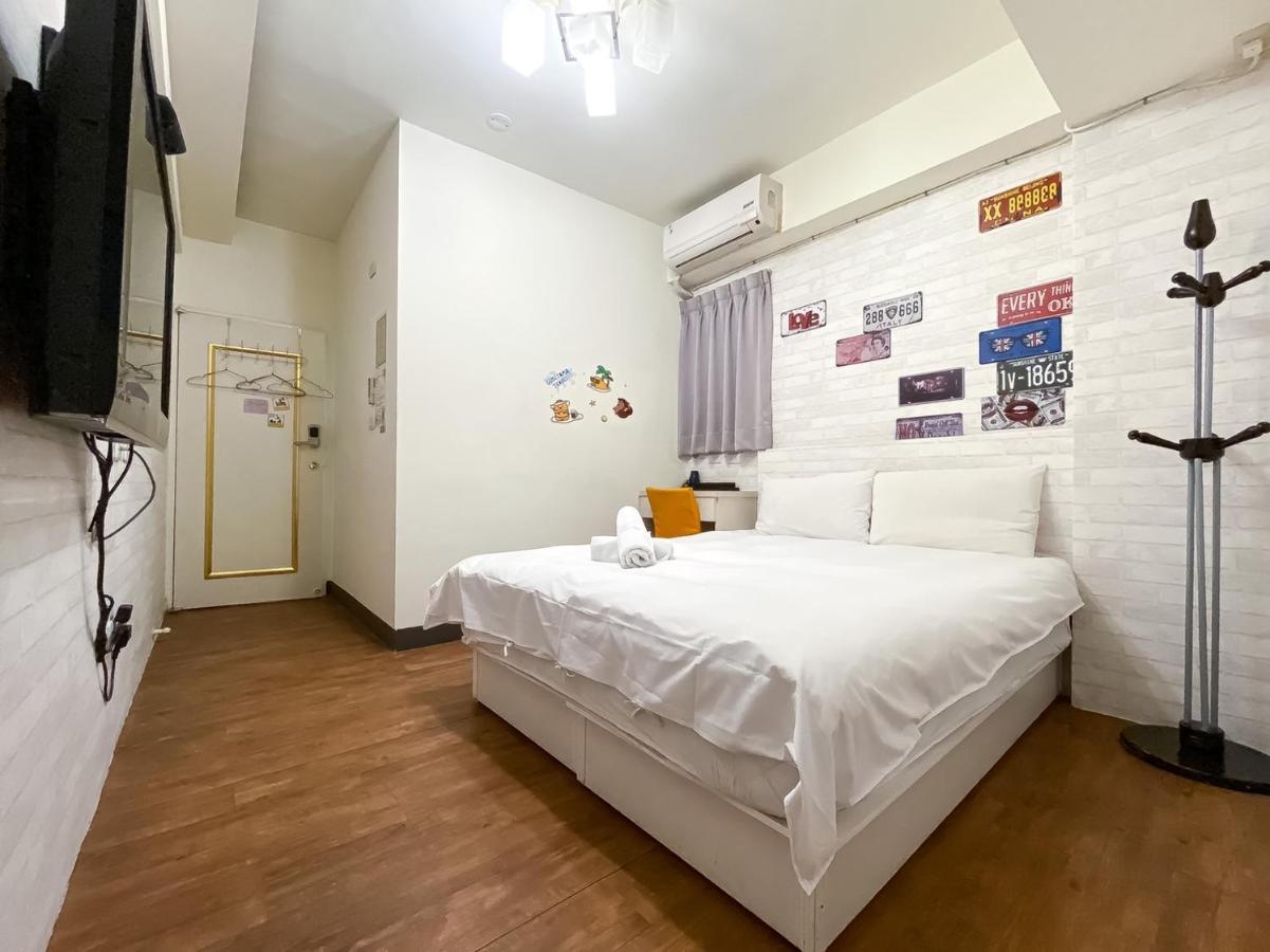 Fengjia Sleep Hotel Taichung Exterior photo