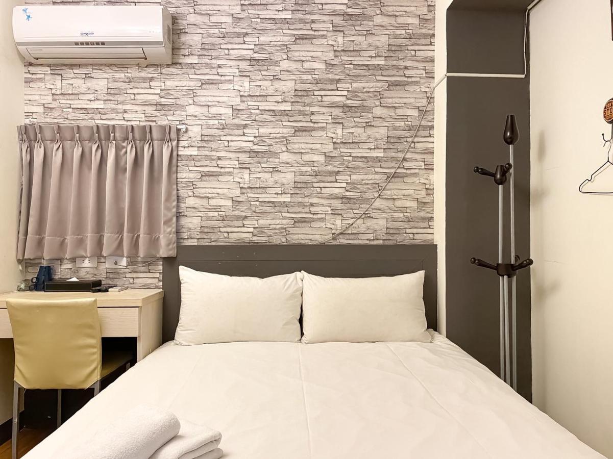 Fengjia Sleep Hotel Taichung Exterior photo