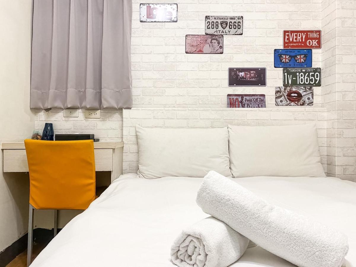 Fengjia Sleep Hotel Taichung Exterior photo