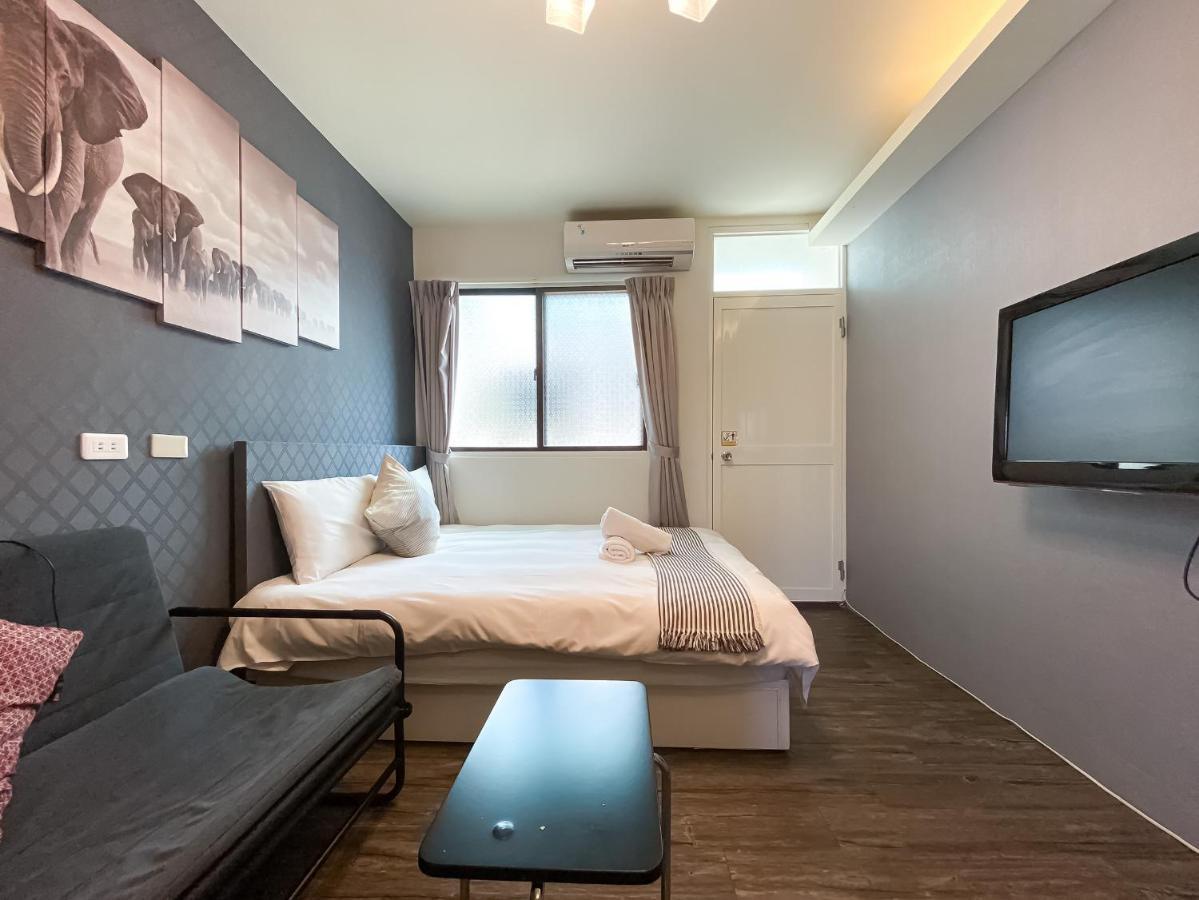 Fengjia Sleep Hotel Taichung Exterior photo