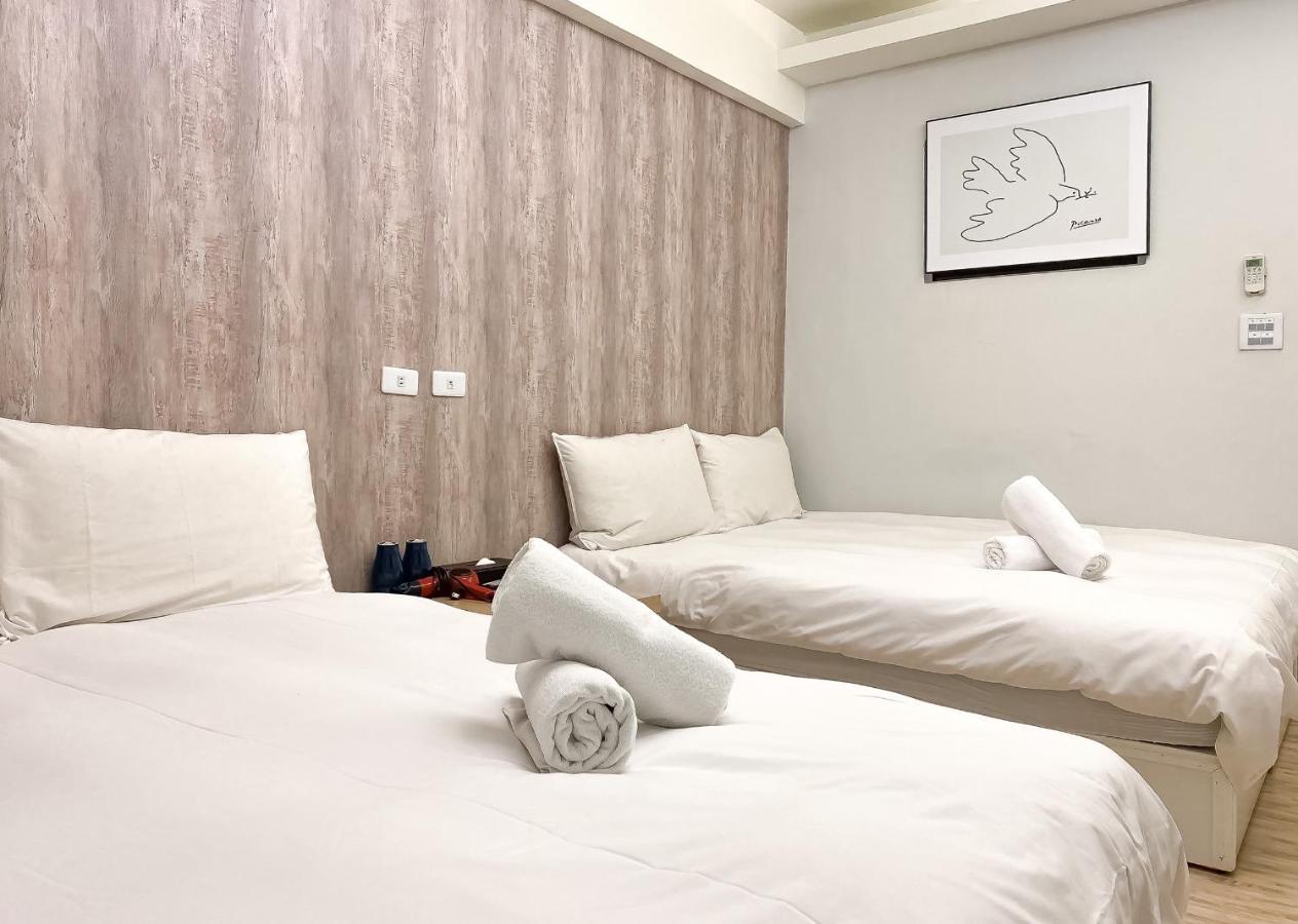 Fengjia Sleep Hotel Taichung Exterior photo