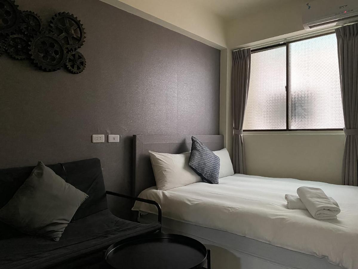 Fengjia Sleep Hotel Taichung Exterior photo
